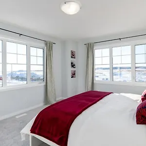 new-home-with-ac-patio-disney-plus-netflix.calgaryhotelsearch.com/
